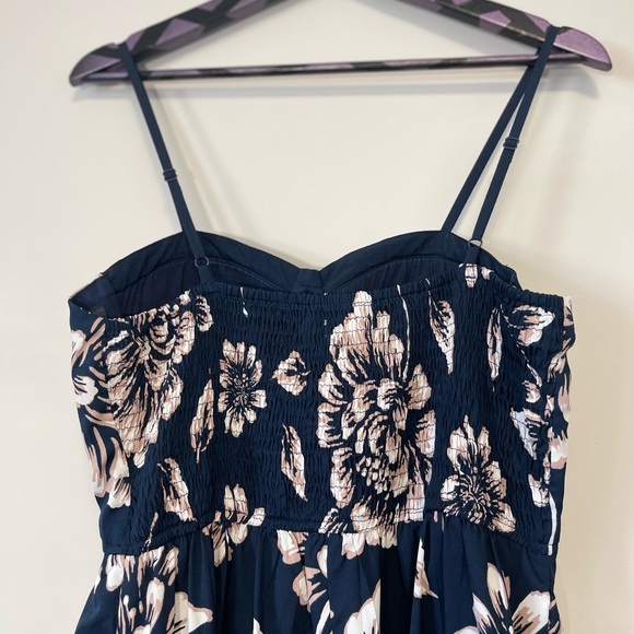 Band Of Gypsies Navy Floral Sweetheart Sleeveless Jumpsuit Medium - Picture 5 of 8